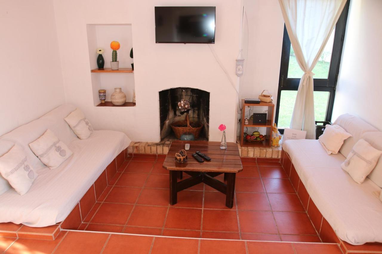 Villa Jacaranda - 550M From The Beach - Free Wifi - By Bedzy البوفيرا المظهر الخارجي الصورة