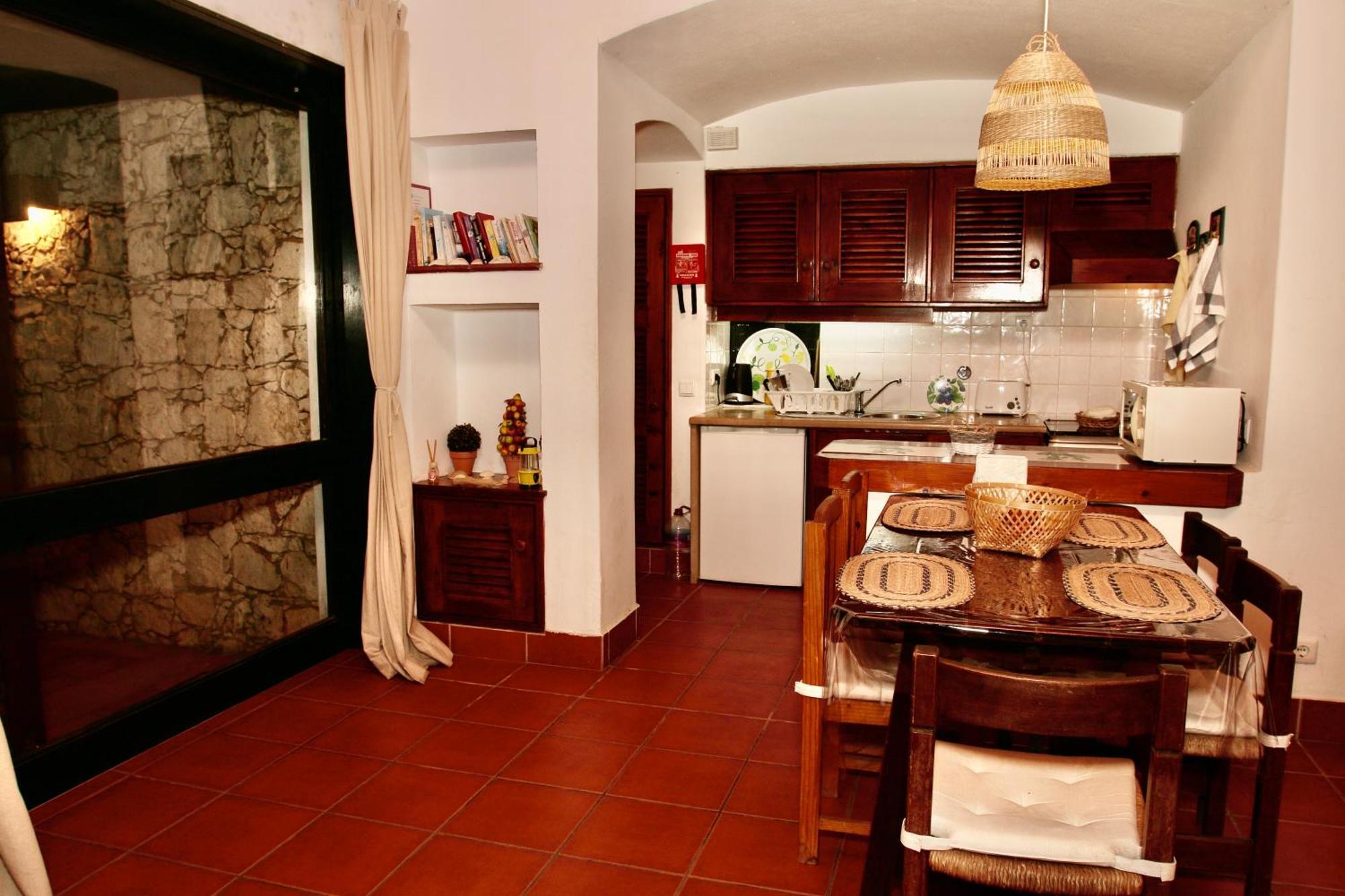 Villa Jacaranda - 550M From The Beach - Free Wifi - By Bedzy البوفيرا المظهر الخارجي الصورة