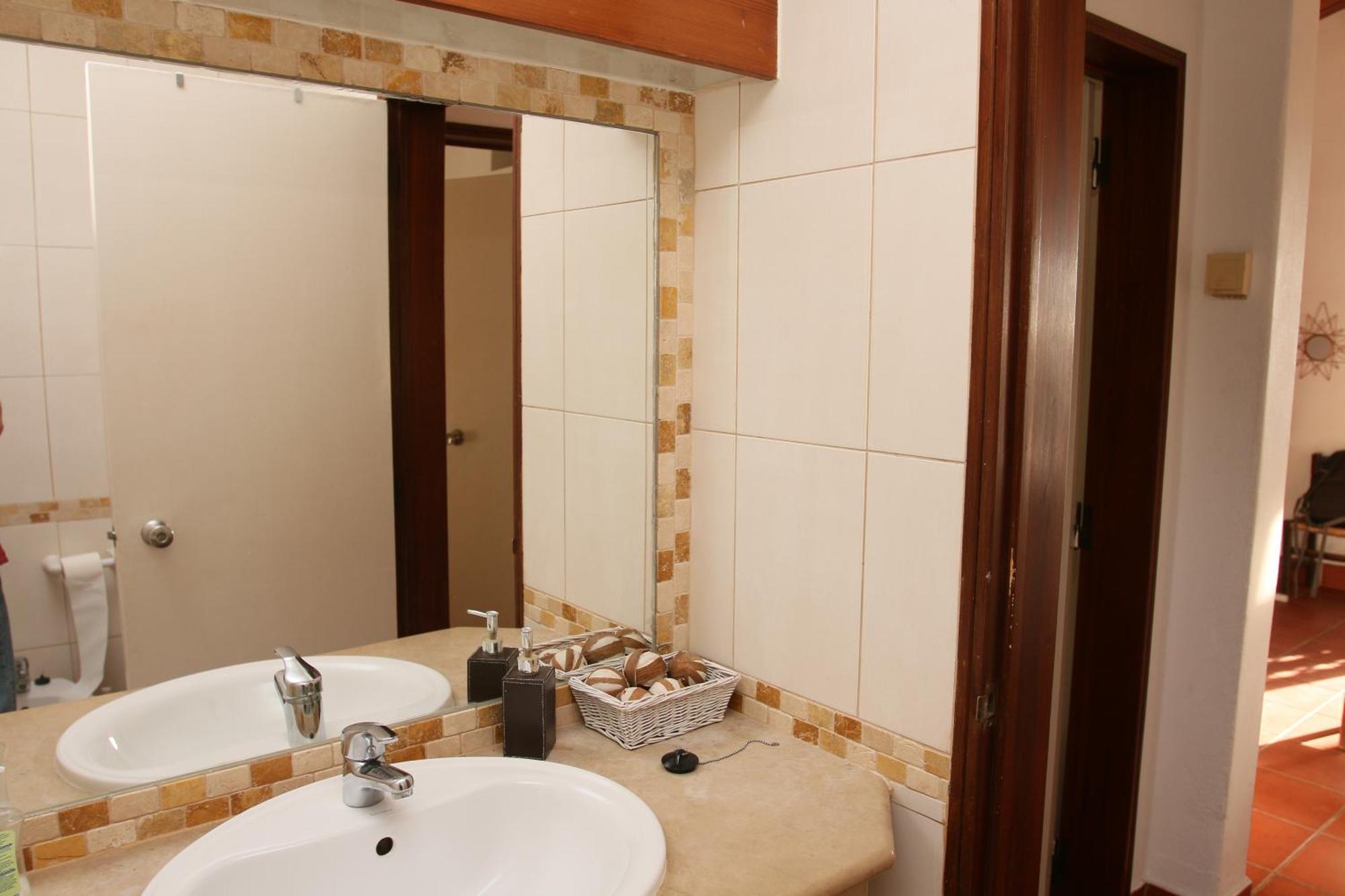 Villa Jacaranda - 550M From The Beach - Free Wifi - By Bedzy البوفيرا المظهر الخارجي الصورة